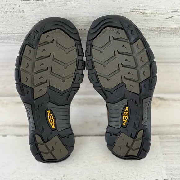 Keen Men’s Size 10.5 Classic Newport Closed Toe Leather Sandals Waterproof