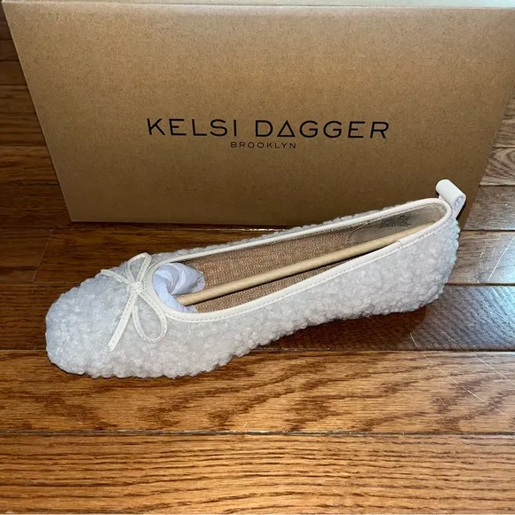 Kelsi Dagger Frankie Sherpa Ballet Flats Natural Cream Women’s Size 10