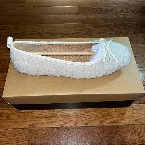 Kelsi Dagger Frankie Sherpa Ballet Flats Natural Cream Women’s Size 10