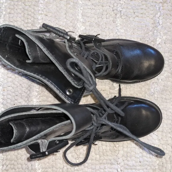 Kendall &amp; Kylie black leather combat boots 7