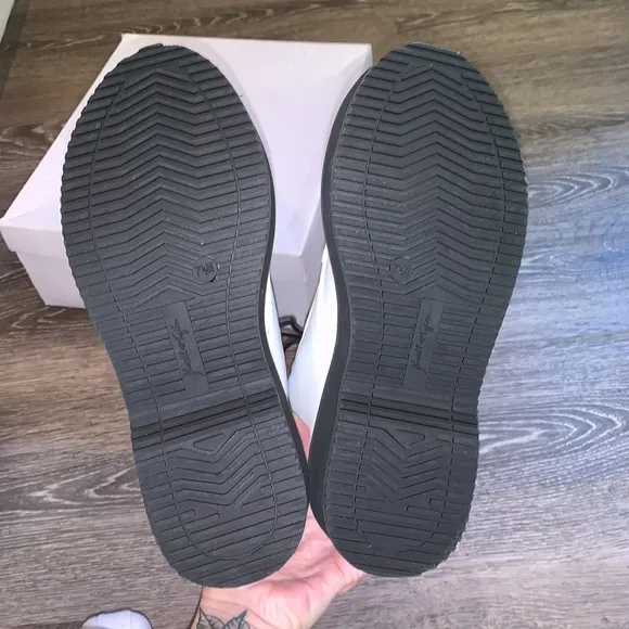 Kendall &amp; Kylie White Hunt Combat Boot NEW - in Box  Size 7.5