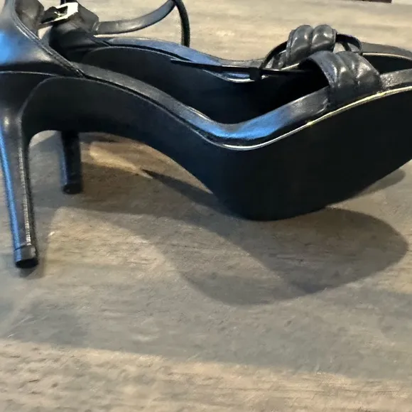 Kenneth Cole Ankle Strap Sandals