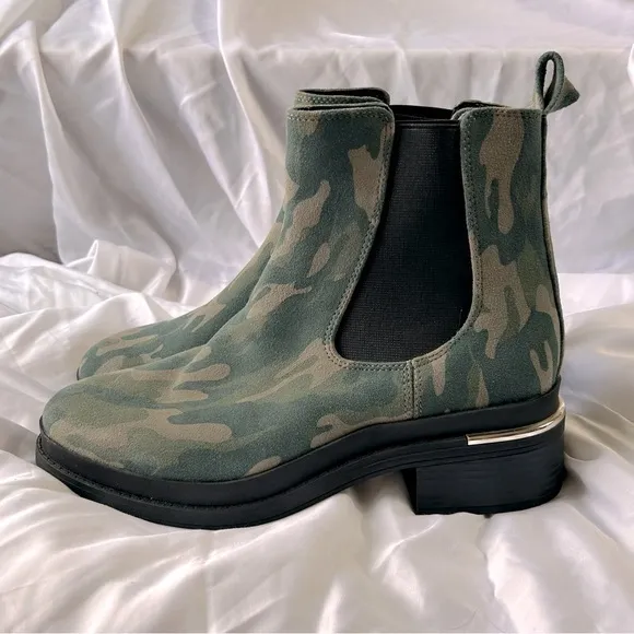Kenneth Cole NWOB Womens Levon 2.0 Welt Chelsea Suede  Chelsea Boots-Size 8