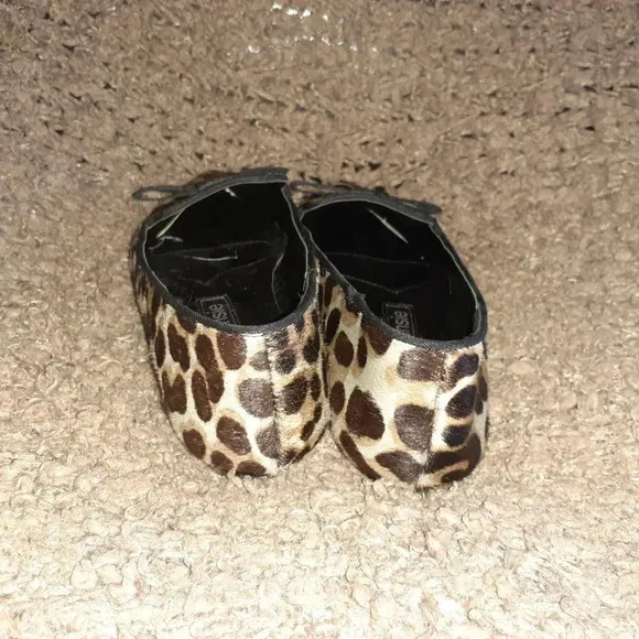KENSIE-Leopard Pattern Calf Hair Ballet Flats