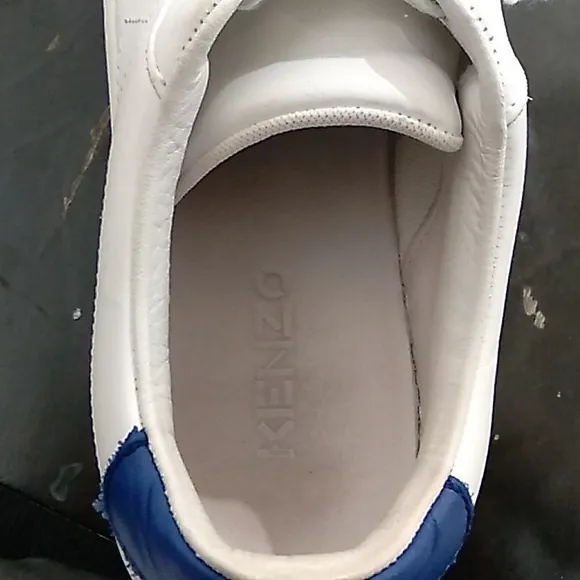 Kenzo low top lace up sneakers size 37 (fr)
