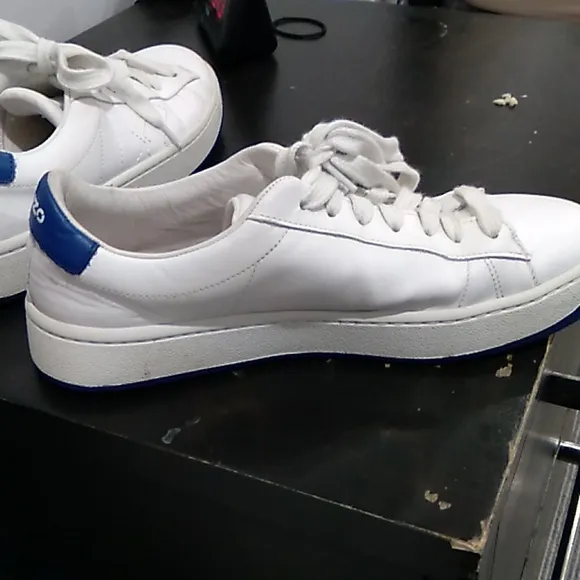 Kenzo low top lace up sneakers size 37 (fr)