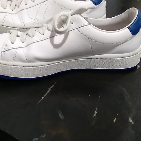 Kenzo low top lace up sneakers size 37 (fr)