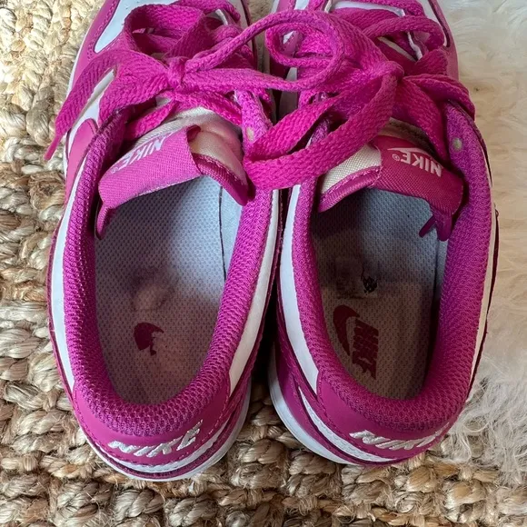 KIDS NIKE DUNK LOW IN PINK. SIZE 3. EXCELLENT CONDITION