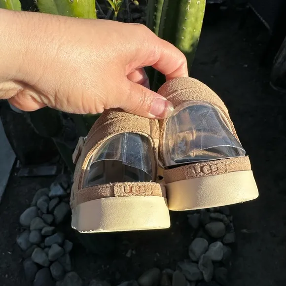 Kid’s UGG Goldenstar Strap Driftwood Sandals #6