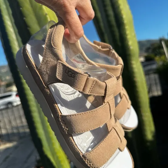 Kid’s UGG Goldenstar Strap Driftwood Sandals #6