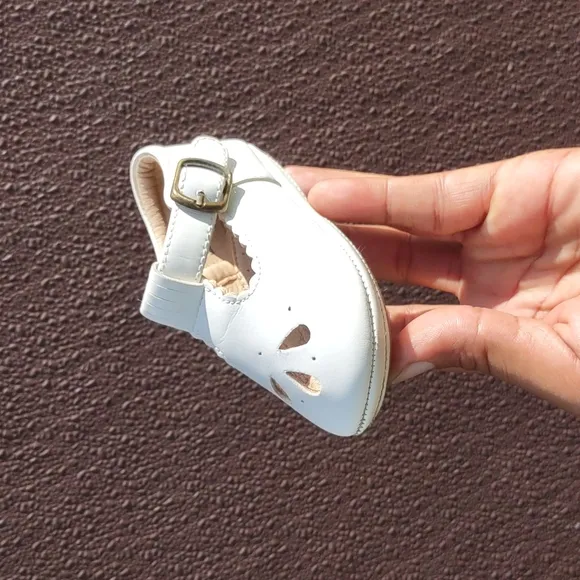 Kolan Baby Girls Soft Sole Leather Shoes T-Strap Mary Jane for Infant Prewalkers