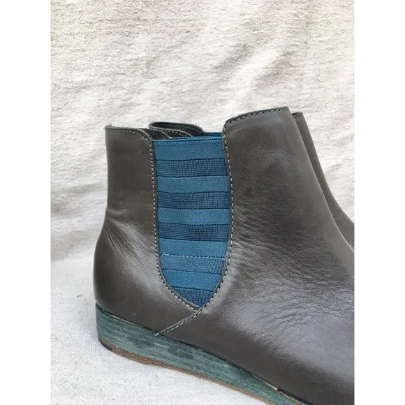 Kork Ease Boots Womens 9. Ankle short Chelsea Leather Pull On