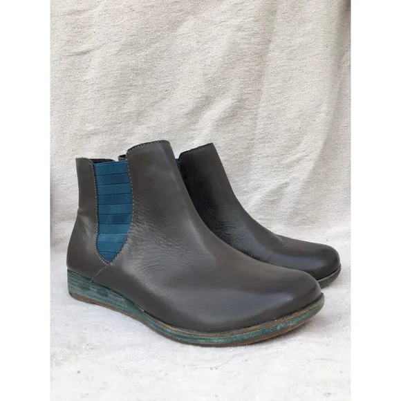 Kork Ease Boots Womens 9. Ankle short Chelsea Leather Pull On