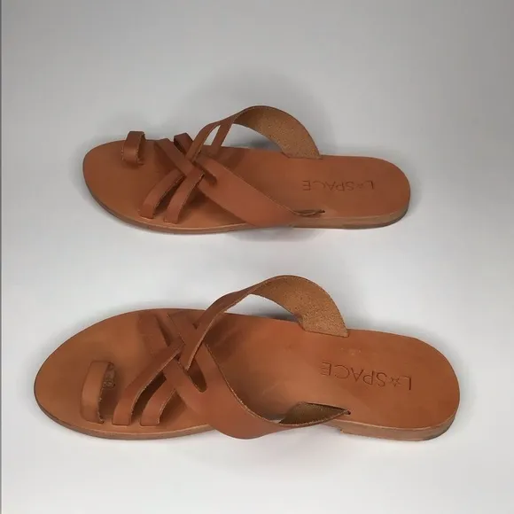 L SPACE Shore Break Sandals in Tan.