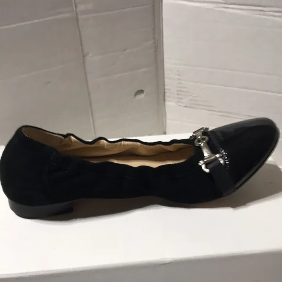 Lalisa suede/patent leather flats. Made in Spain. EUC