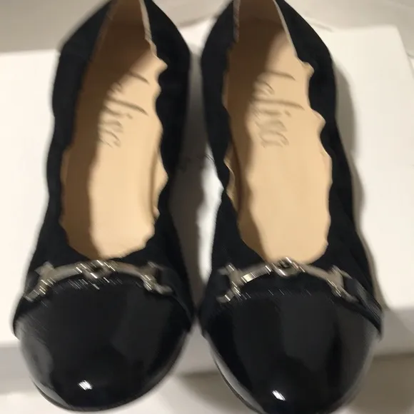 Lalisa suede/patent leather flats. Made in Spain. EUC