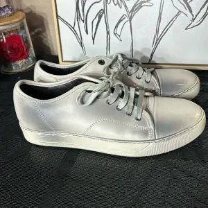 Lanvin mens DBB1 low top distressed burnished sneakers 8 greys leather