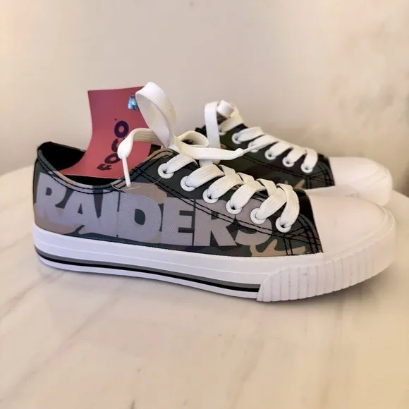 Las Vegas Raiders Camo Low Top Canvas Sneakers, Women’s Size 7