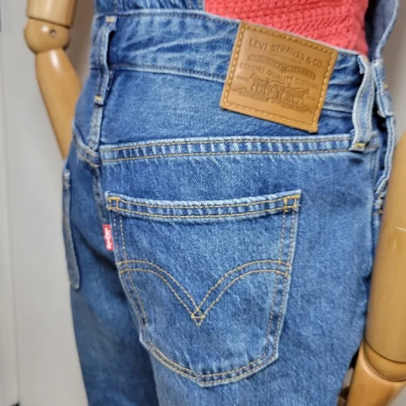 Levi’s Premium Denim Overalls Women’s XS Blue Jean Adjustable Strap Vintage