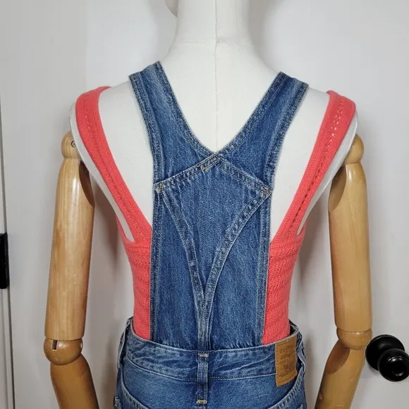 Levi’s Premium Denim Overalls Women’s XS Blue Jean Adjustable Strap Vintage