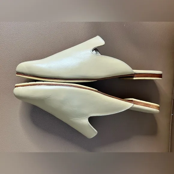 Liberte The Modern Mule in Cream Women’s Sz 9
