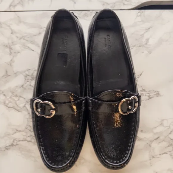 Like New Gucci Sachelin Black Patent Leather Interlocking Silver Tone GG Driving