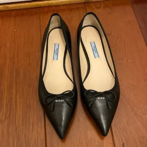 Like new Prada pointed toe flats