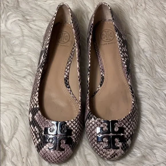 Like new Tory Burch Lowell 2 snake flats