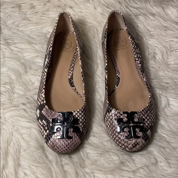 Like new Tory Burch Lowell 2 snake flats