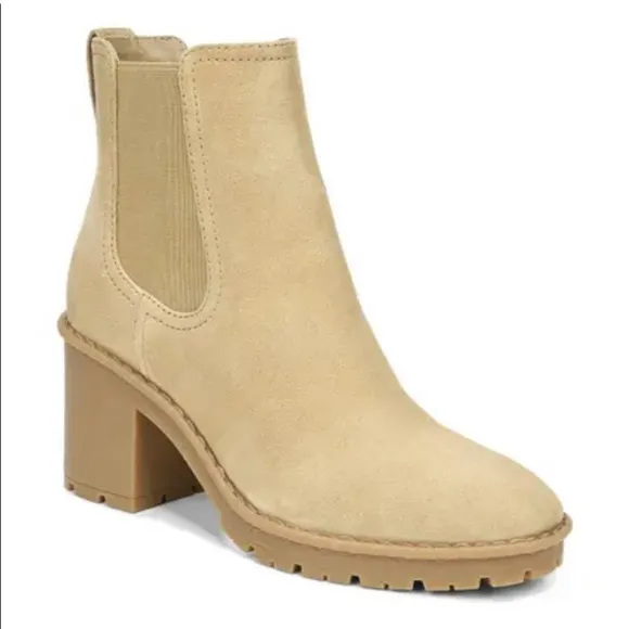 Like NEW Vince Henderson boots Weatherproof Chelsea Tan suede leather Size 10