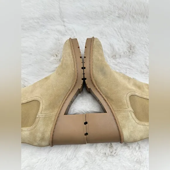 Like NEW Vince Henderson boots Weatherproof Chelsea Tan suede leather Size 10
