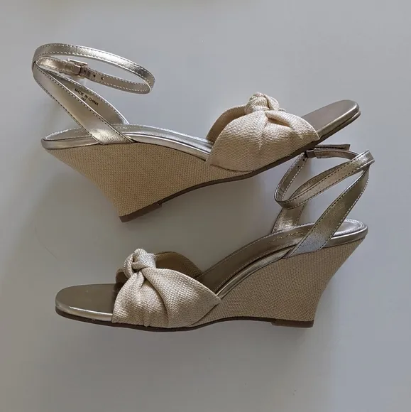 {Lilly Pulitzer} Brand New Emmie Wedge Sandals