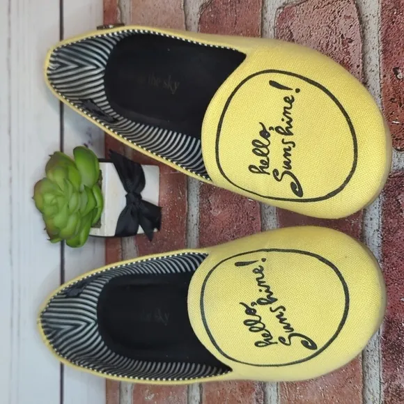 Loly In the Sky Sonia Flats Yellow 'Hello Sunshine' Flats Loafers Women's 9