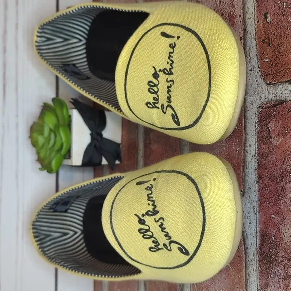 Loly In the Sky Sonia Flats Yellow 'Hello Sunshine' Flats Loafers Women's 9