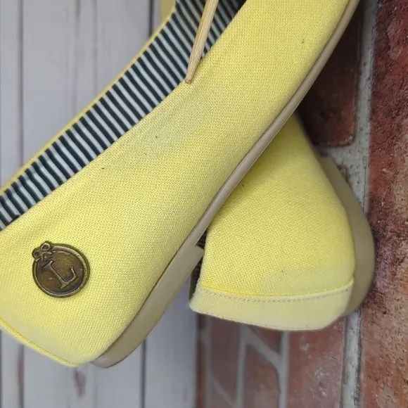 Loly In the Sky Sonia Flats Yellow 'Hello Sunshine' Flats Loafers Women's 9