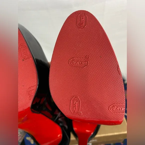Louboutin 140 patent Bianca heels with grippy sole covers