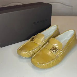 Louis Vuitton Patent leather beige Lombok Driving loafers womens shoes sz 37.5