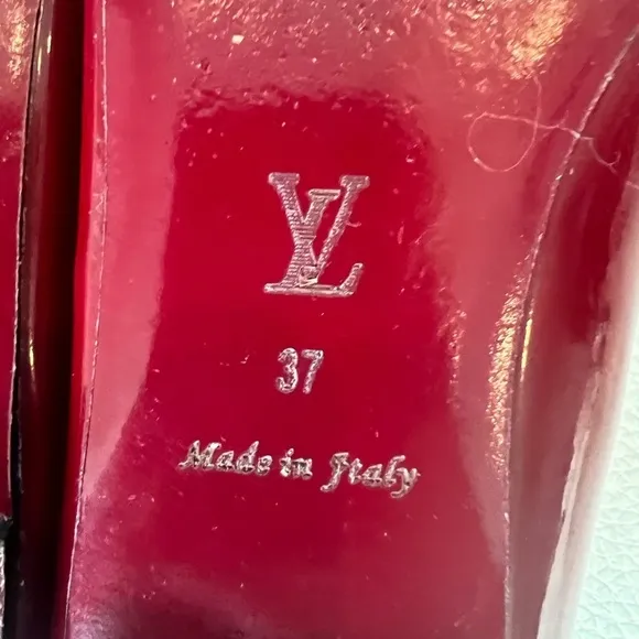 Louis Vuitton Red Patent Ballet Flats Round LV Embellished