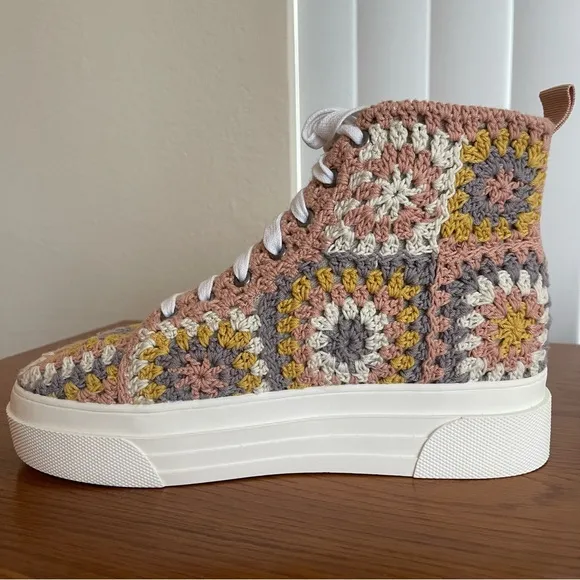 Lucky Brand Curla High Top Platform Crochet Sneakers Size 8