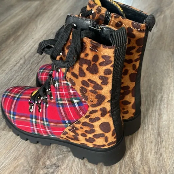 Lust For Life Freedom Leopard Combat Boots Size 8.5 Medium