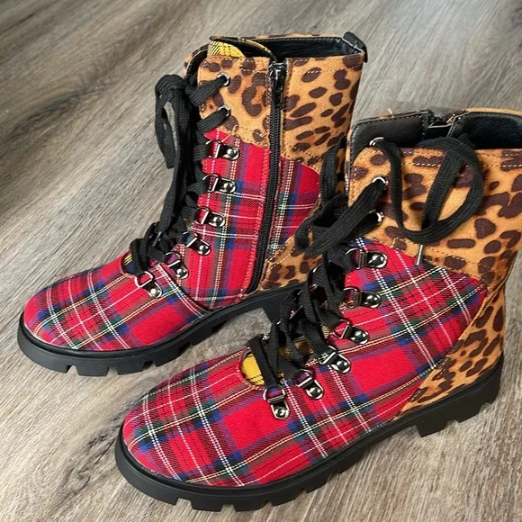 Lust For Life Freedom Leopard Combat Boots Size 8.5 Medium