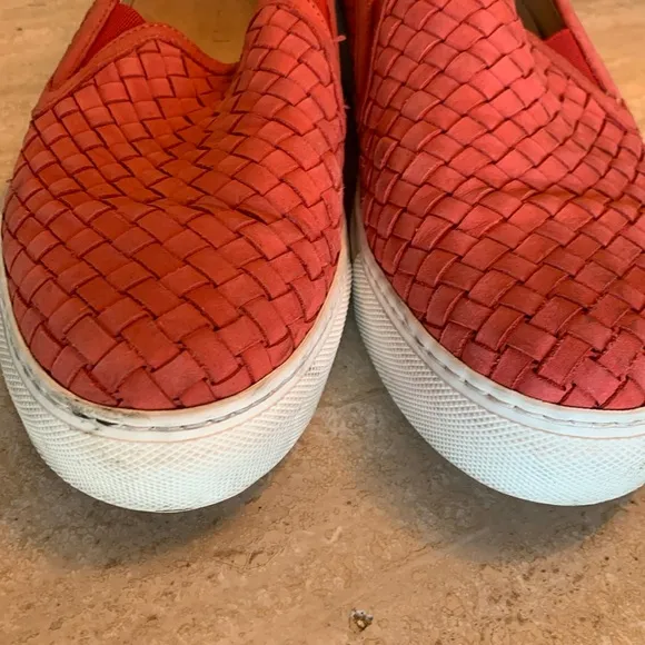M. GEMÍ loafers, orange woven leather, elastic inset, thick white sole. 40 EUC