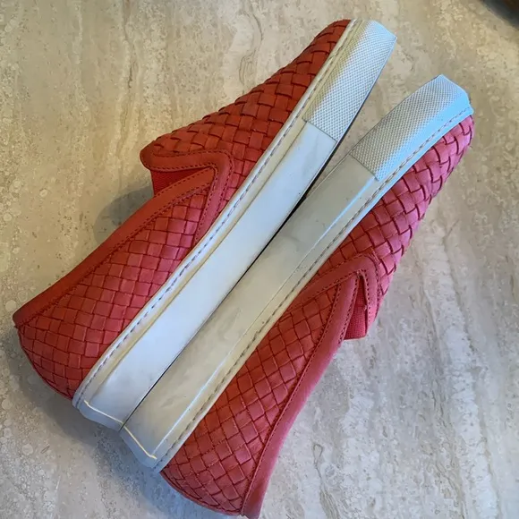 M. GEMÍ loafers, orange woven leather, elastic inset, thick white sole. 40 EUC