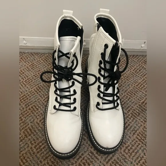 Madden Girl Carra off white Combat boots size 7M