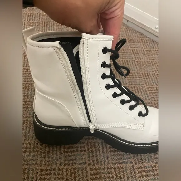 Madden Girl Carra off white Combat boots size 7M