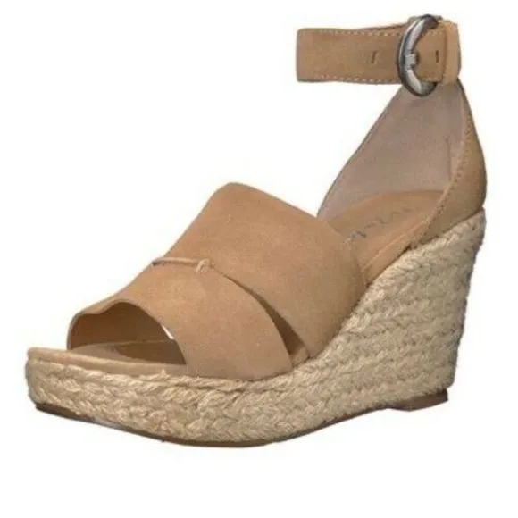 MADE IN BRAZIL - Matisse wedge beige suede sandal