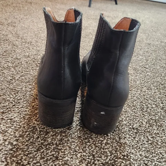 Madewell Black Leather Chelsea Ankle Boots Size 8