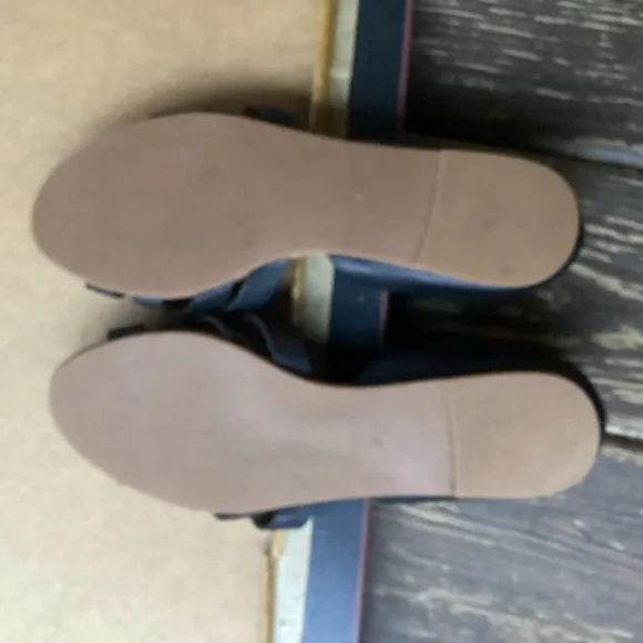 Madewell black slip on business casual sandals, size 9