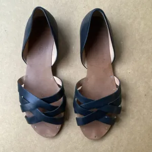 Madewell black slip on business casual sandals, size 9