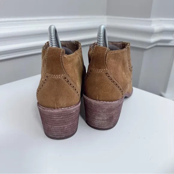 Madewell Grayson Brogue Chelsea boots, size 8‎